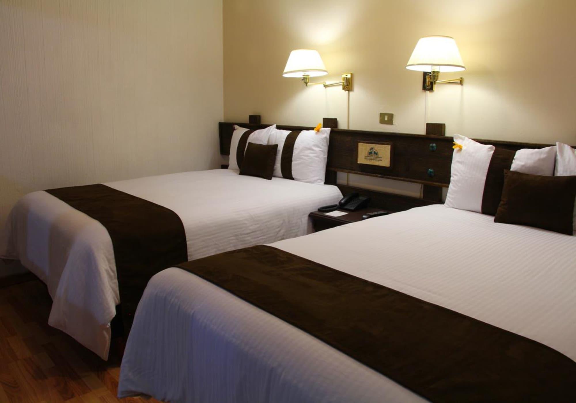 มิซิออน ชาลาปา พลาซา เด ลาส กอนเบนซิโอเนส Hotel คาลาปา ภายนอก รูปภาพ