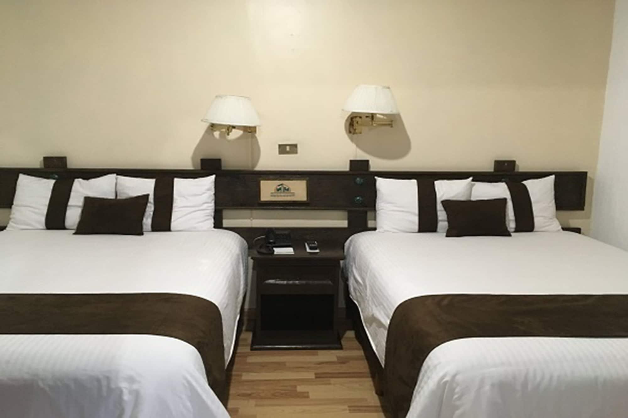 มิซิออน ชาลาปา พลาซา เด ลาส กอนเบนซิโอเนส Hotel คาลาปา ภายนอก รูปภาพ