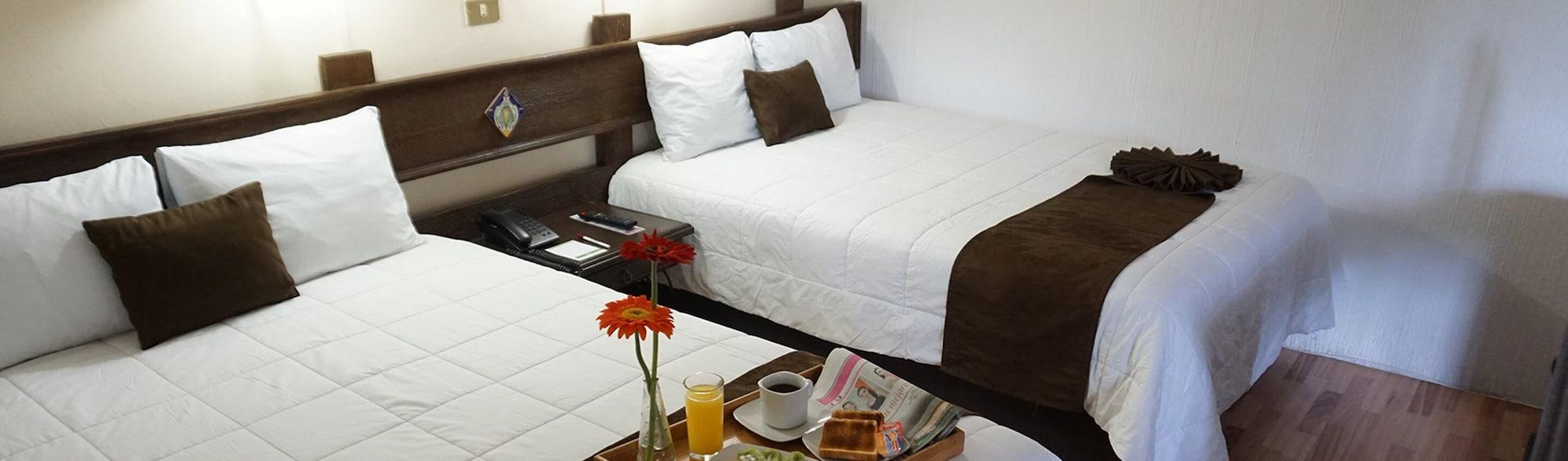 มิซิออน ชาลาปา พลาซา เด ลาส กอนเบนซิโอเนส Hotel คาลาปา ภายนอก รูปภาพ